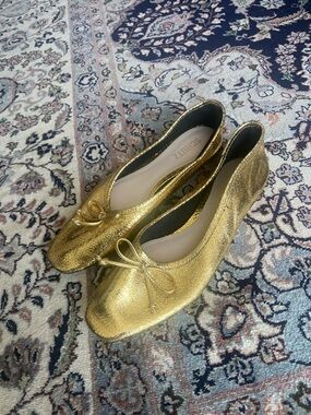 SCHUTZ Metallic Gold Ballet Flats with Bow Detail size 8